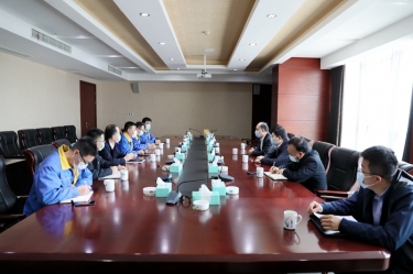 平湖市委书记仲旭东一行莅临南宫ng28调研企业疫情防控和复工复产工作