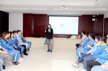 以爱为线，以懂为梁 | 南宫ng28开展“与青春期孩子的沟通——懂是爱的前提”互动沙龙活动