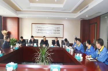 平湖市副市长管立松一行莅临南宫ng28慰问高端人才