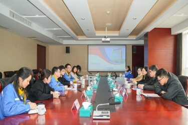 市委常委、宣传部部长沈志凤莅临南宫ng28慰问高端人才